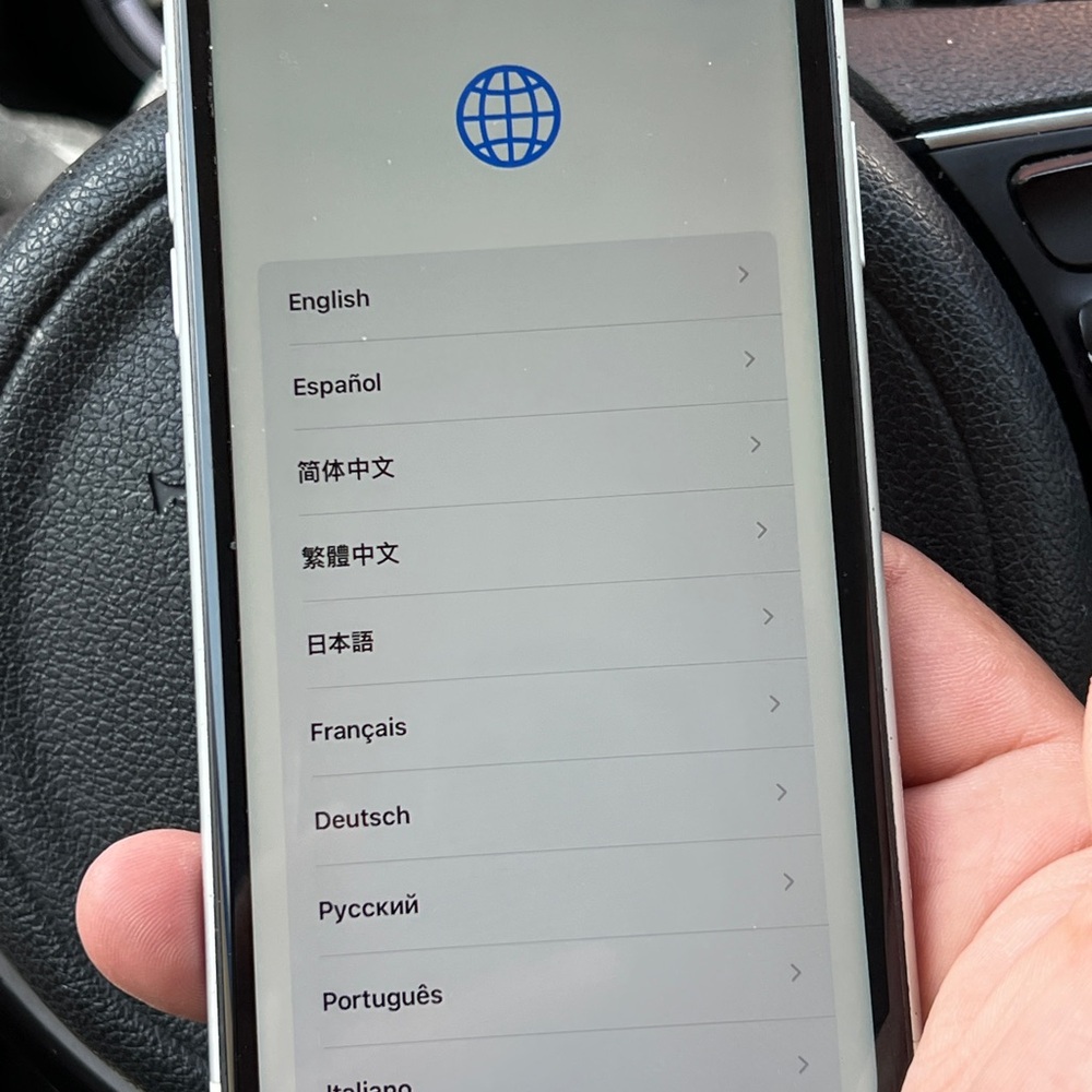 IPHONE XR (white) with Black Frame